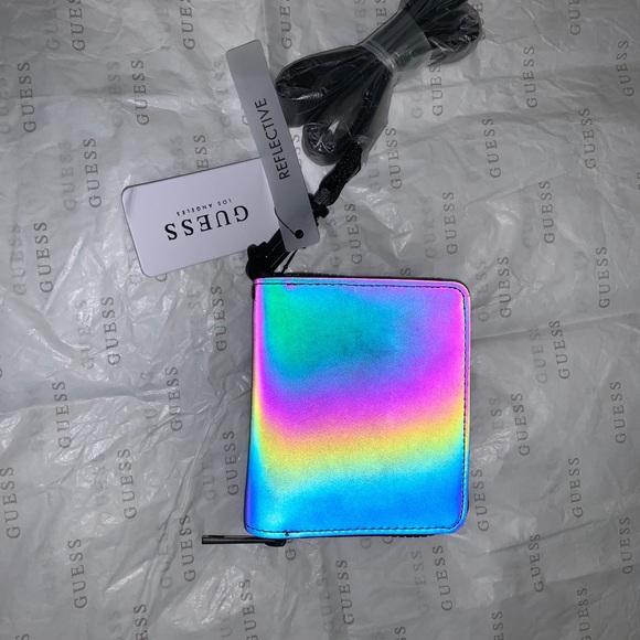 Guess holographic zipper wallet. - Picture 4 of 15